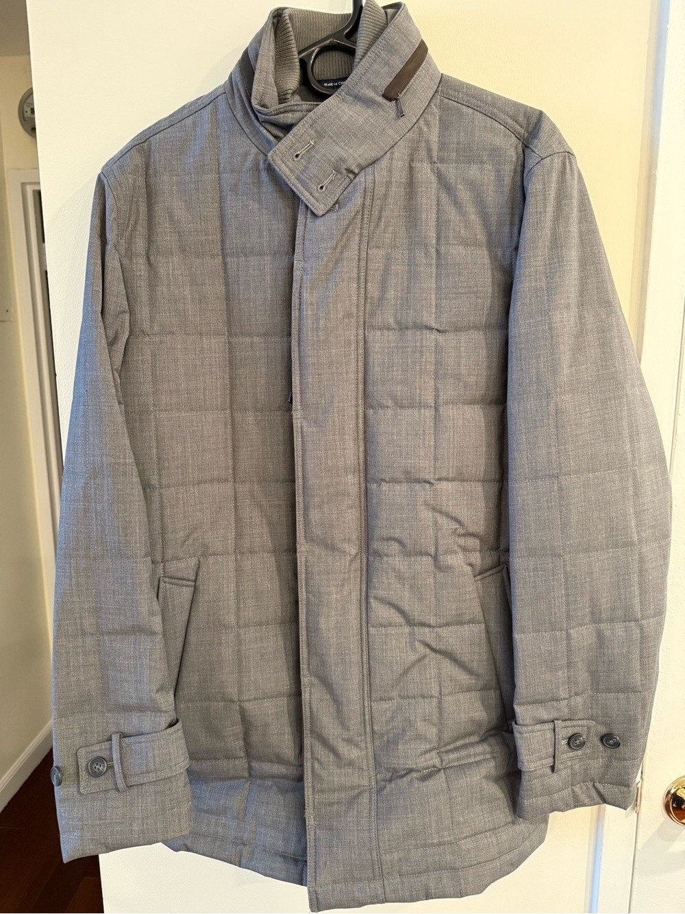 Cardinal of Canada Men's Quilted Light Gray Puffer Jacket with Stand Collar